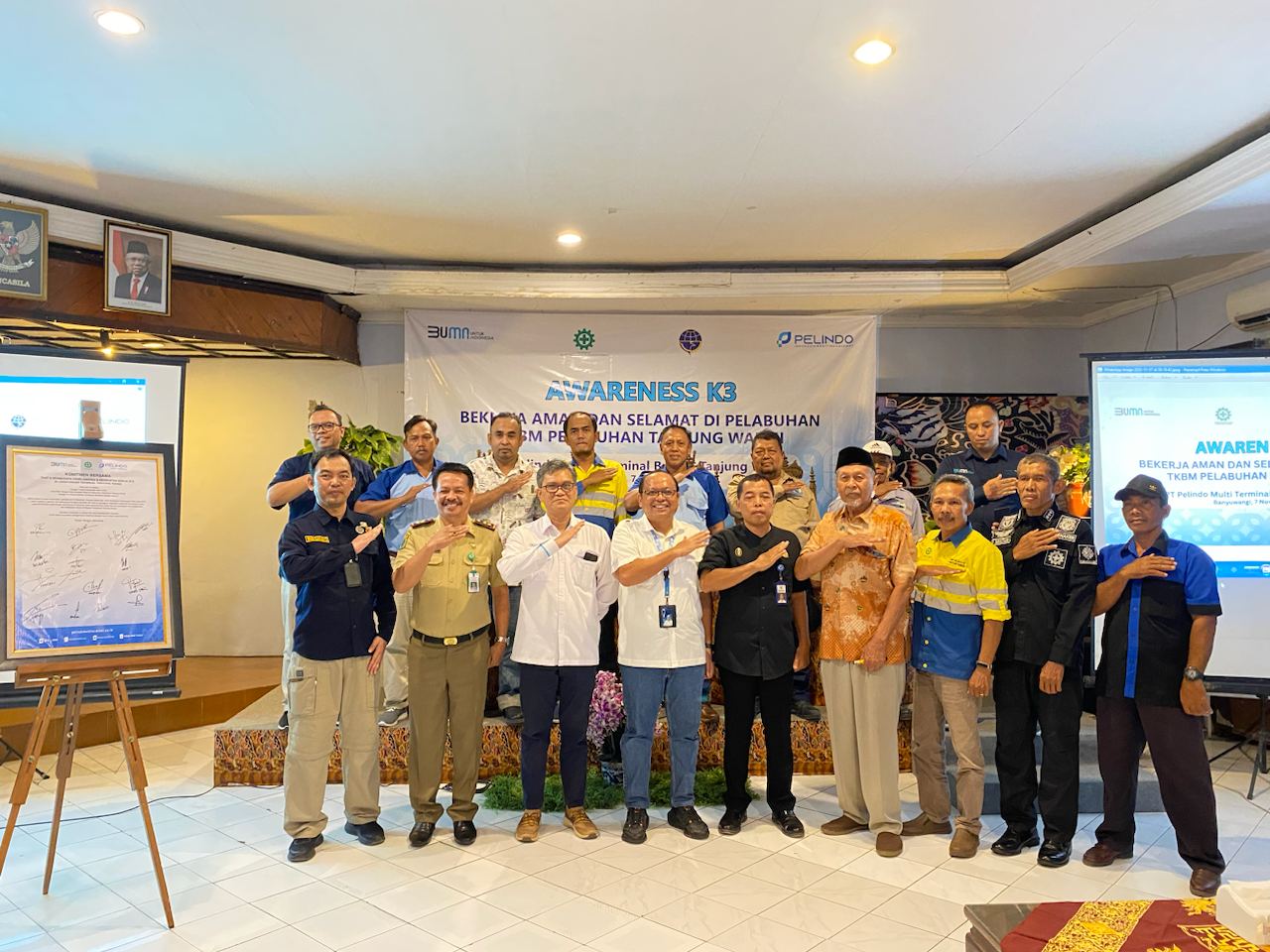 Budayakan Keselamatan, Pelindo Beri Awareness K3 pada TKBM di Pelabuhan Tanjung Wangi Banyuwangi