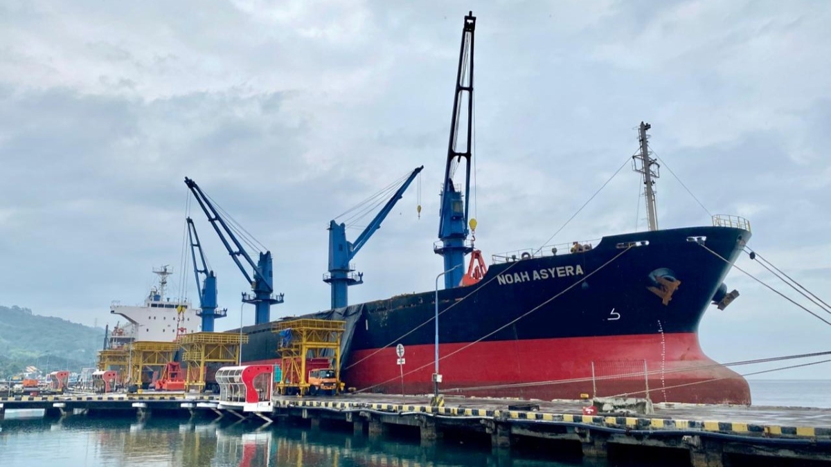 25 Ribu Ton Pupuk Masuk Banyuwangi, Ini Peran Pelabuhan Tanjung Wangi