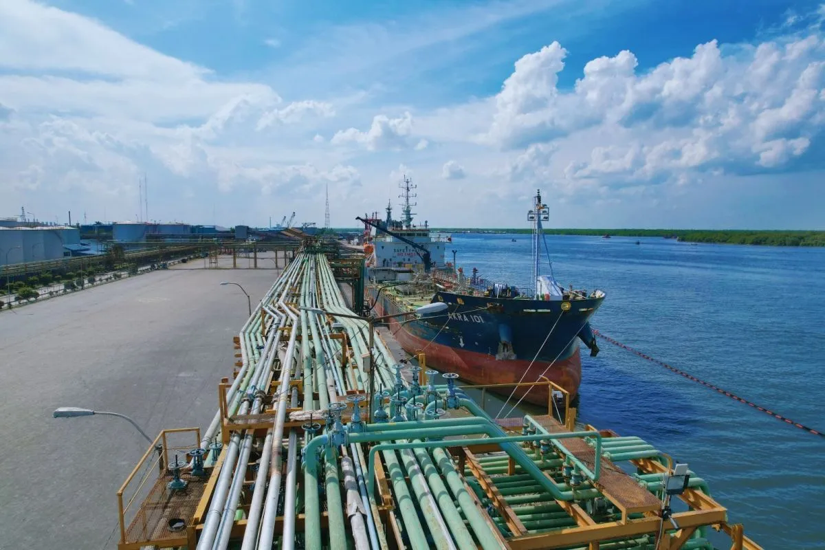 Dukung Pergerakan Industri, Pelindo Perkuat Layanan Curah Cair