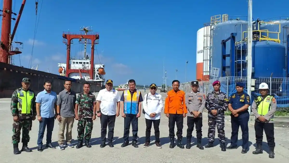 Pelabuhan Krueng Geukueh Jadi Pusat Kendali Distribusi Logistik bagi Wilayah Terdampak Banjir Aceh